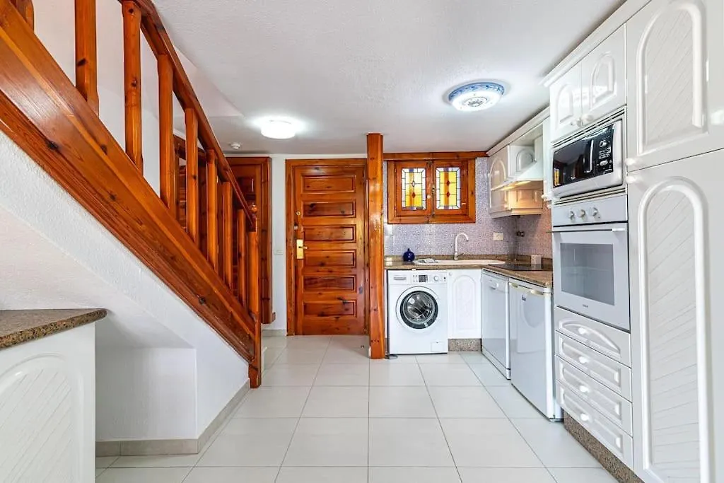 Duplex En Las Americas 3014 Arona  Appartement